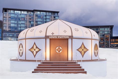 louis vuitton niseko pop up|Niseko: Louis Vuitton pop.